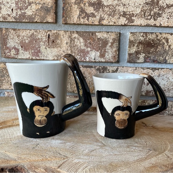 Hand painted Monkey Mugs Bundle of 2 Ermo Zoo and Pier 1 Different Sizes Sweet! - Picture 1 of 6